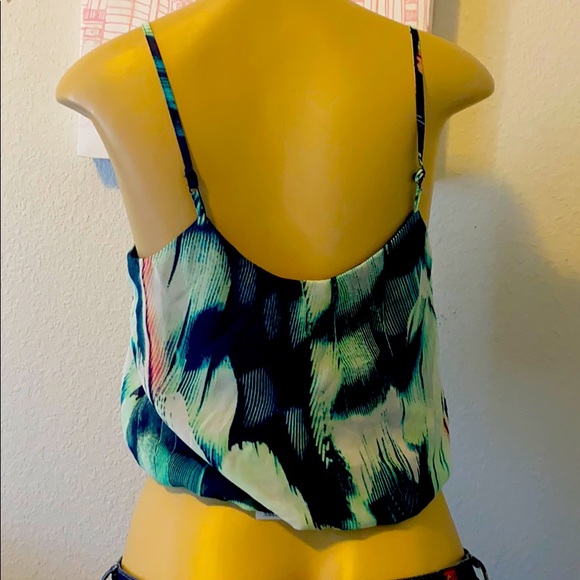 Top - Picture 2 of 3